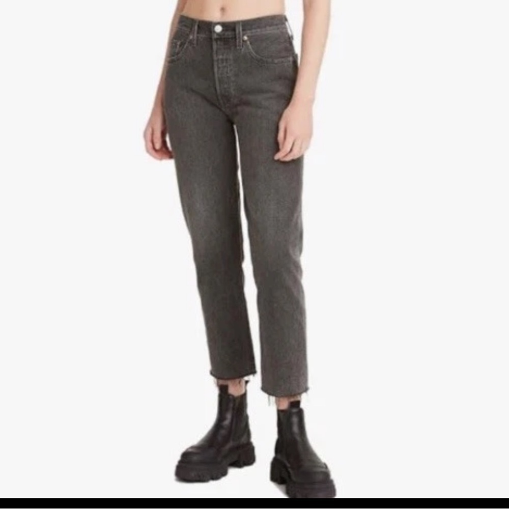 Levi's Women’s 501 High Rise Straight Crop Jeans 31x 26 MSRP$79